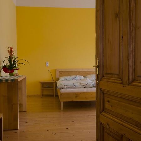 Papperl A' Pub Hotel Schonberg am Kamp ภายนอก รูปภาพ