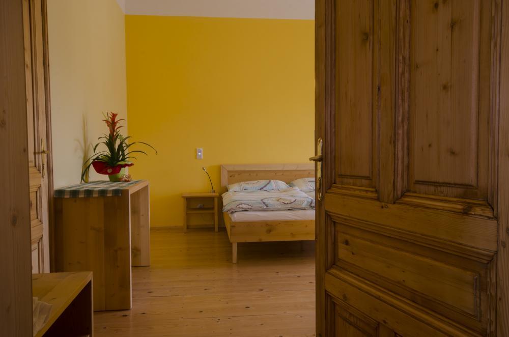 Papperl A' Pub Hotel Schonberg am Kamp ภายนอก รูปภาพ